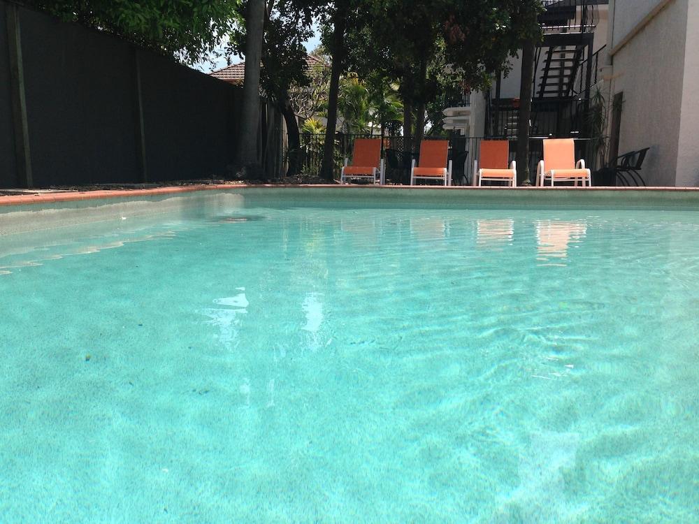 Hamilton Brisbane Airport Hotel Exterior photo